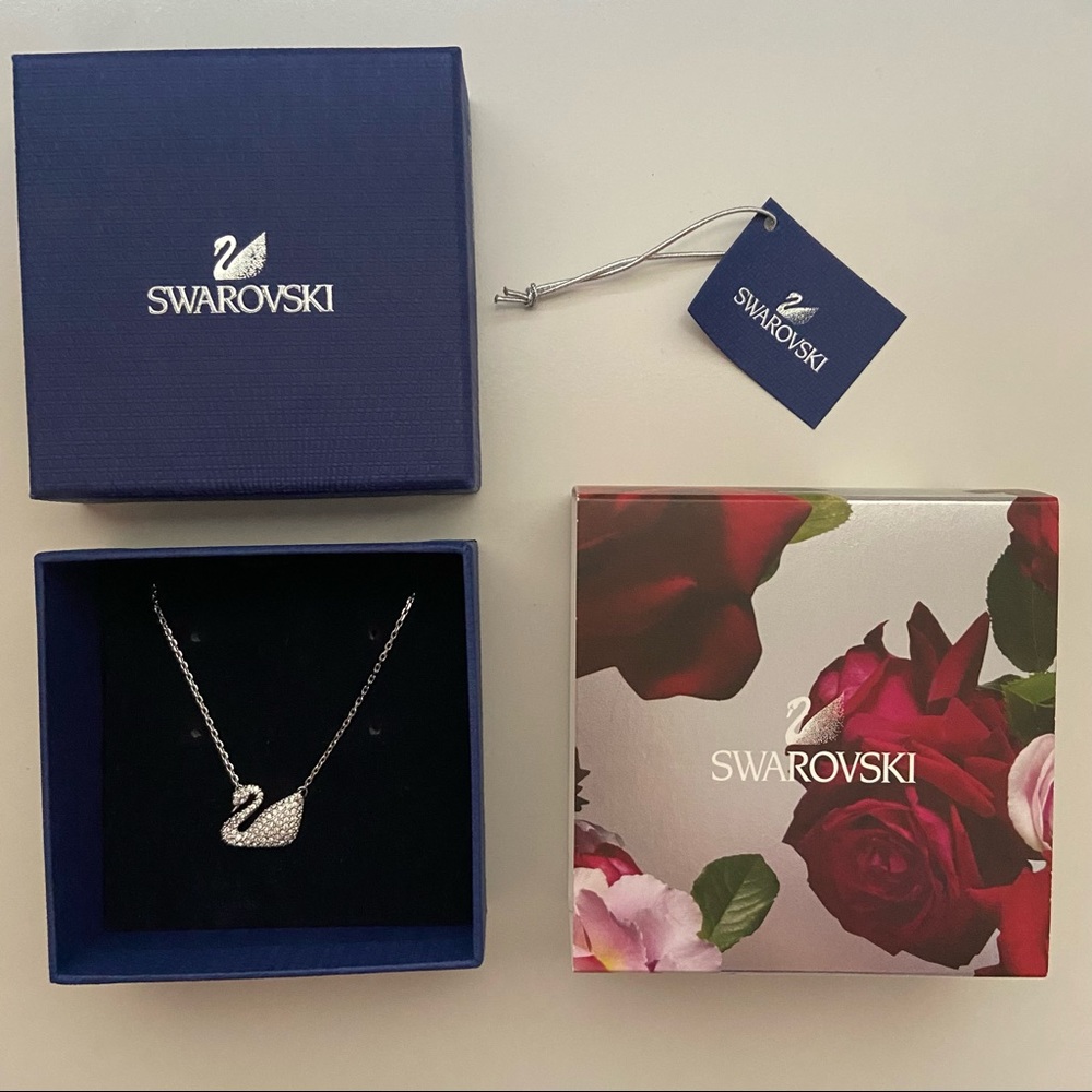 NWT Swarovski Iconic Swan Necklace